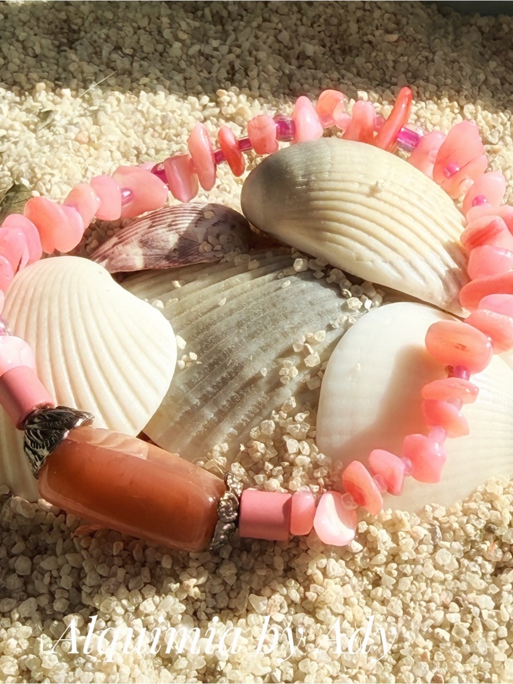 Hot pink shell 🐚. Chips and carnelian colorful bracelet